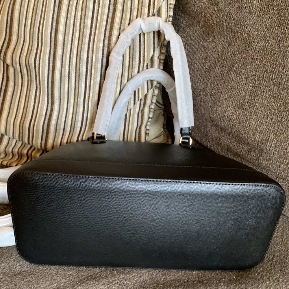 Authentic KATE SPADE leather top zip satchel/crossbody - Picture 10 of 14